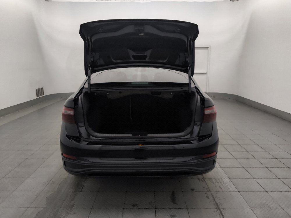 Used 2024 Volkswagen Jetta SE w/ Panoramic Sunroof Package FWD image 29