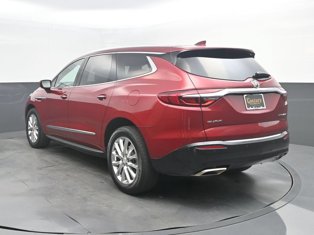Used 2018 Buick Enclave Premium w/ LPO, Hit The Road Package FWD image 3