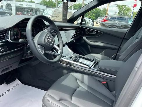 Used 2025 Audi Q7 3.0T Premium Plus w/ Premium Plus Package AWD/4WD image 10