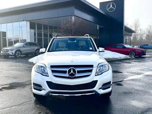 Used 2015 Mercedes-Benz GLK 350 4MATIC image 2