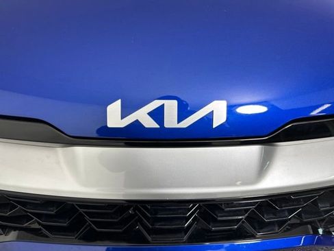 Used 2025 Kia Sportage EX image 9