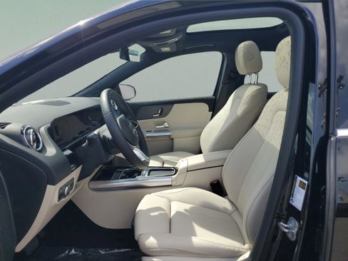 Certified 2025 Mercedes-Benz GLA 250 image 15