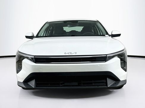 Used 2025 Kia K4 FWD image 2