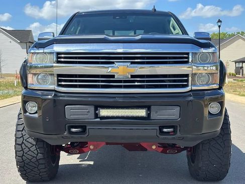 Used 2015 Chevrolet Silverado 2500 High Country w/ Duramax Plus Package AWD/4WD image 9