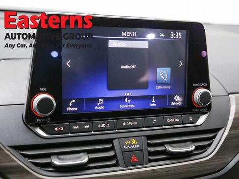 Used 2025 Nissan Altima 2.5 SV image 19