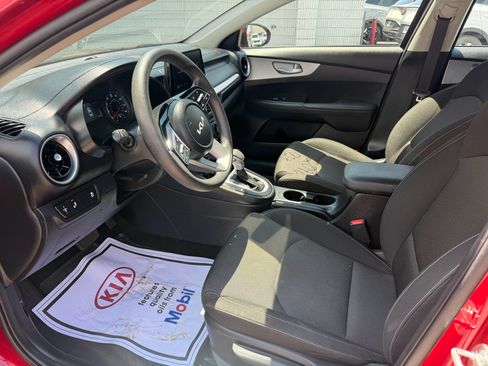 Used 2024 Kia Forte LXS w/ LXS Technology Package FWD image 10