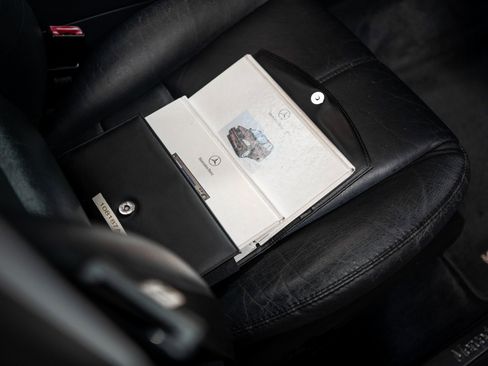 Used 2001 Mercedes-Benz ML 55 AMG 4MATIC image 37