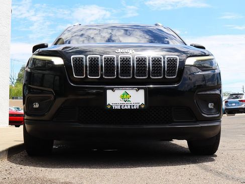 Used 2019 Jeep Cherokee Latitude w/ Popular Appearance Group FWD image 17