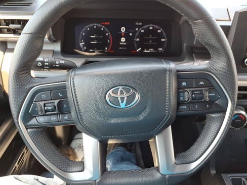 Used 2024 Toyota Tacoma TRD Off-Road AWD/4WD image 17