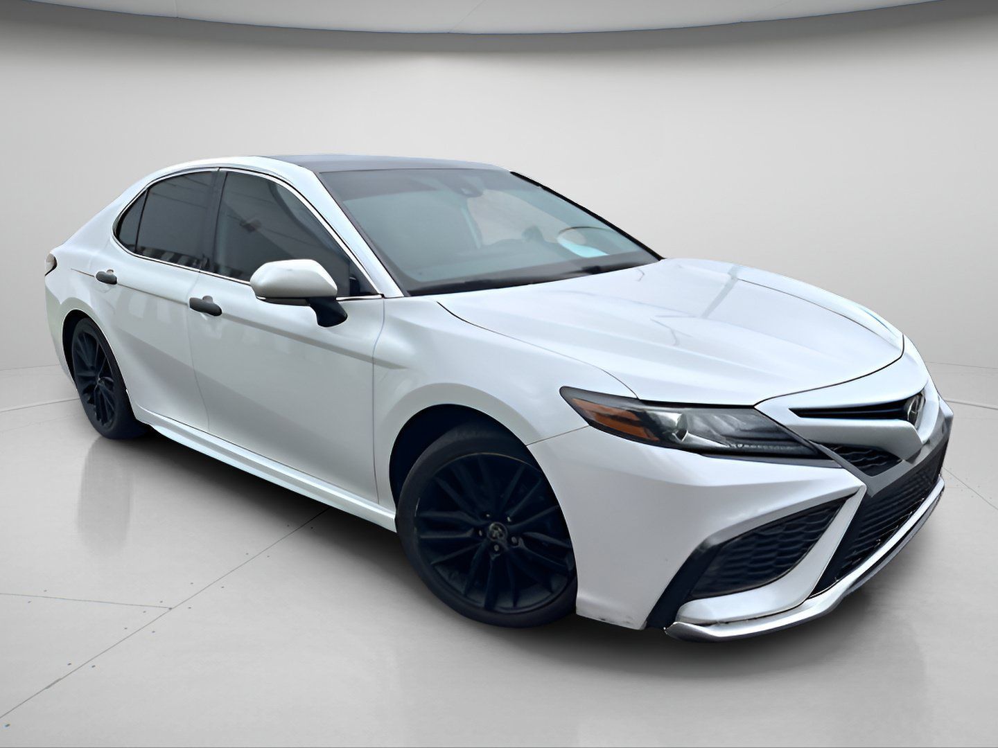 Used 2021 Toyota Camry XSE FWD image 5