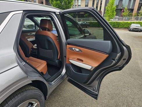New 2026 Genesis GV70 2.5T Advanced AWD/4WD image 26