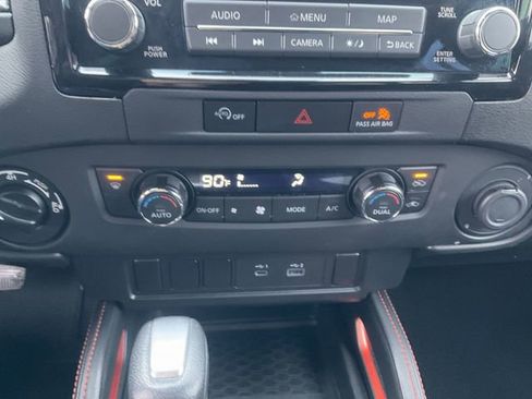 Used 2024 Nissan Frontier PRO-4X image 15