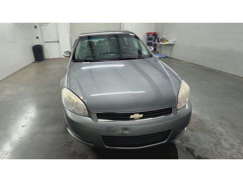 Used 2009 Chevrolet Impala LT image 3