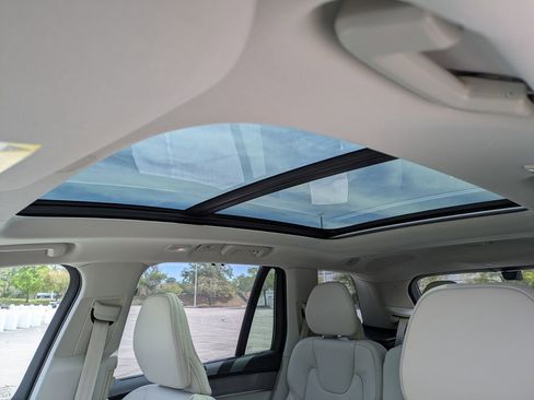 New 2026 Volvo XC90 B6 Ultra w/ Protection Package Premier AWD/4WD image 28