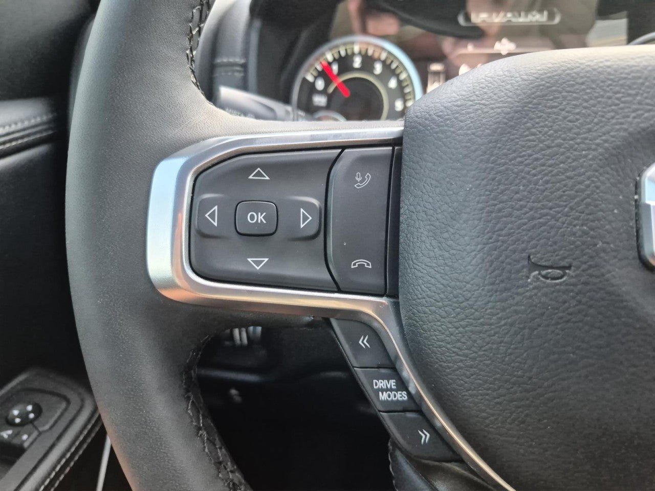 Used 2025 RAM 1500 Laramie w/ Laramie Southwest Edition AWD/4WD image 21