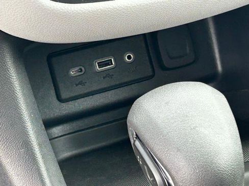 Used 2022 Chevrolet Equinox LT FWD image 27