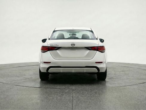 Used 2025 Nissan Sentra SV image 7