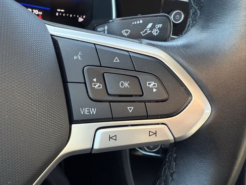 Used 2024 Volkswagen Jetta SE image 41