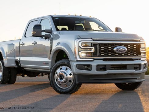 Used 2025 Ford F450 Platinum w/ FX4 Off-Road Package AWD/4WD image 1