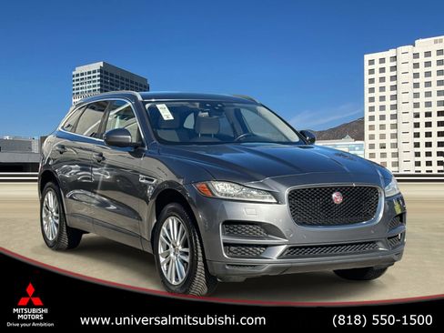 Used 2018 Jaguar F-PACE Prestige image 1