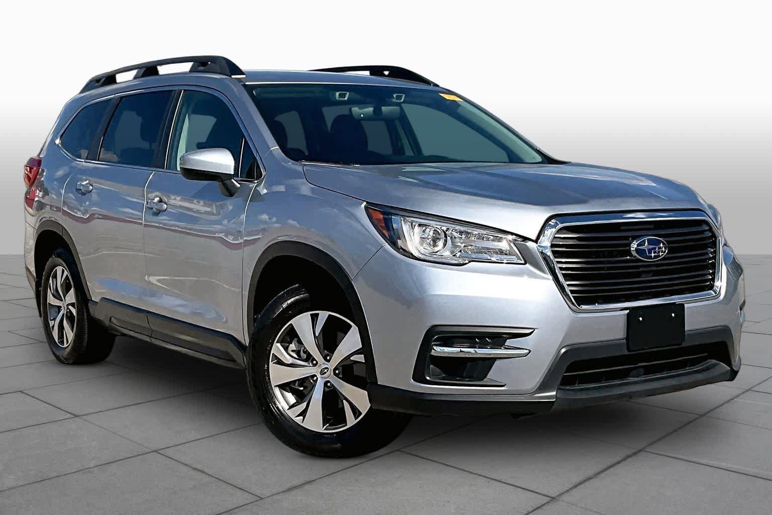 Used 2022 Subaru Ascent Premium w/ Convenience Package AWD/4WD image 3