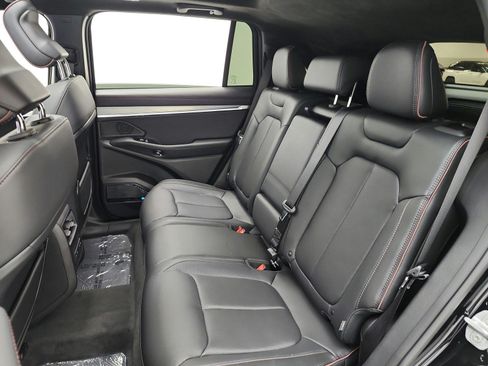 Used 2024 Jeep Wagoneer Launch Edition AWD/4WD image 13
