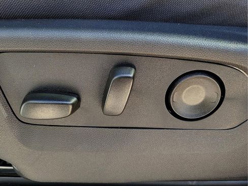 New 2026 GMC Sierra 1500 SLE w/ Preferred Package image 15