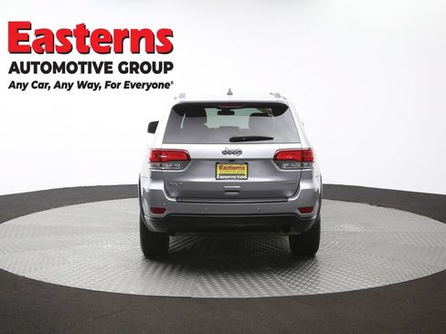 Used 2021 Jeep Grand Cherokee Laredo w/ Security & Convenience Group AWD/4WD image 40