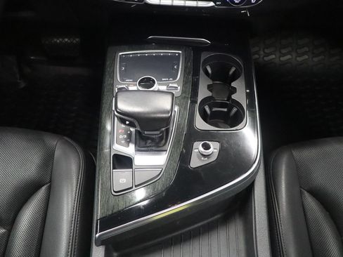 Used 2017 Audi Q7 3.0T Premium Plus AWD/4WD image 36
