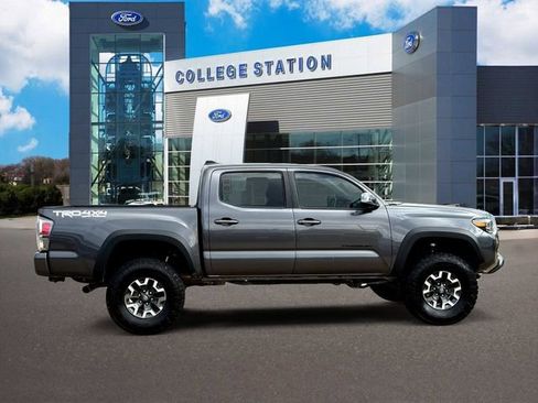 Used 2023 Toyota Tacoma TRD Off-Road image 5