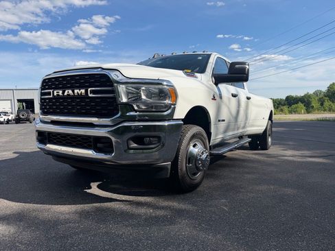 Used 2024 RAM 3500 Big Horn AWD/4WD image 7