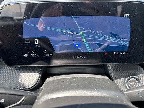 Certified 2025 Chevrolet Equinox LT AWD/4WD image 15