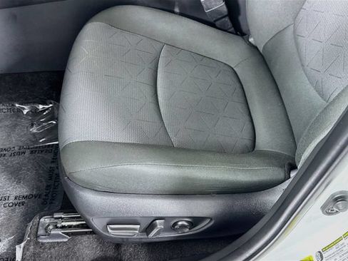 Certified 2025 Toyota RAV4 XLE FWD image 20