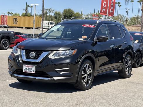 Used 2019 Nissan Rogue SV w/ Premium Package FWD image 40