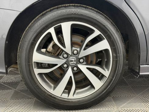 Used 2023 Honda Odyssey Touring image 14