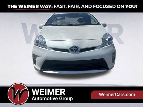 Used 2015 Toyota Prius Persona Series FWD image 2