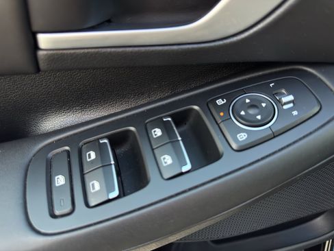 Used 2025 Hyundai Sonata SEL FWD image 26