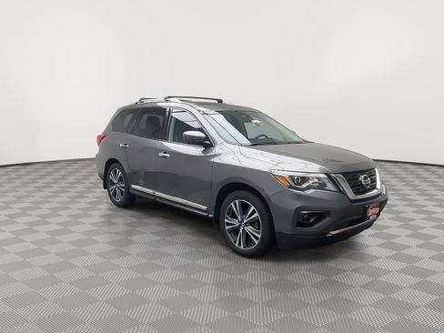 Used 2019 Nissan Pathfinder Platinum image 37