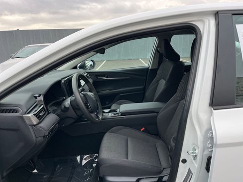 Used 2025 Toyota Camry LE image 26