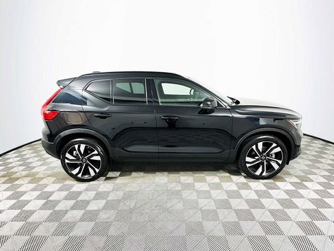 Certified 2023 Volvo XC40 B5 Plus w/ Climate Package image 8