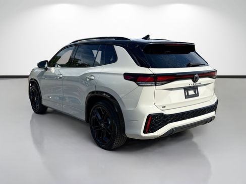 New 2026 Volkswagen Tiguan SE R-Line FWD image 5
