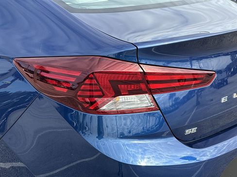 Used 2020 Hyundai Elantra SE image 7