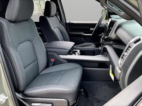 New 2026 RAM 1500 Express AWD/4WD image 19