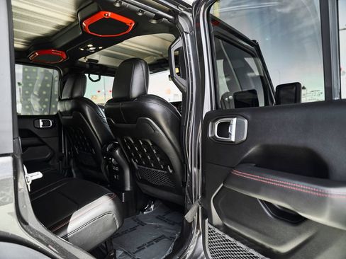 Used 2019 Jeep Wrangler Unlimited Rubicon AWD/4WD image 14