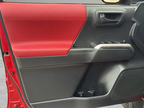 Used 2022 Toyota Tacoma SR5 RWD image 20