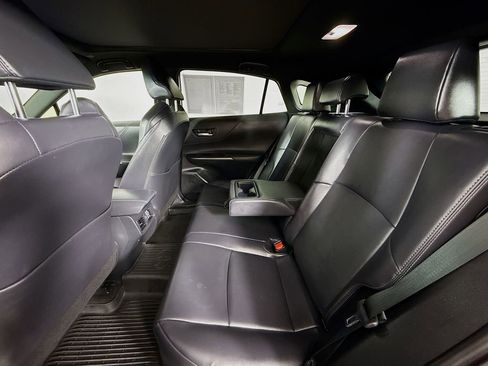 Certified 2024 Toyota Venza Nightshade image 24