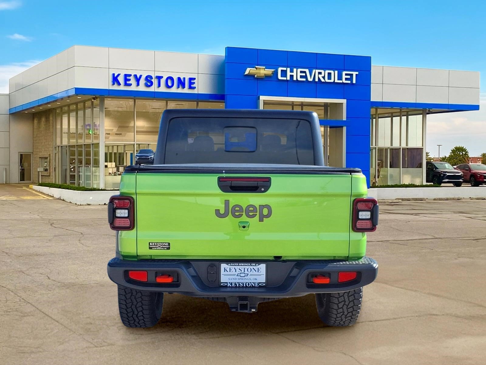 Used 2025 Jeep Gladiator Mojave w/ Convenience Group AWD/4WD image 6