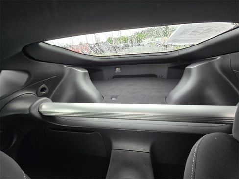 Used 2019 Nissan 370Z w/ Sport Package image 14