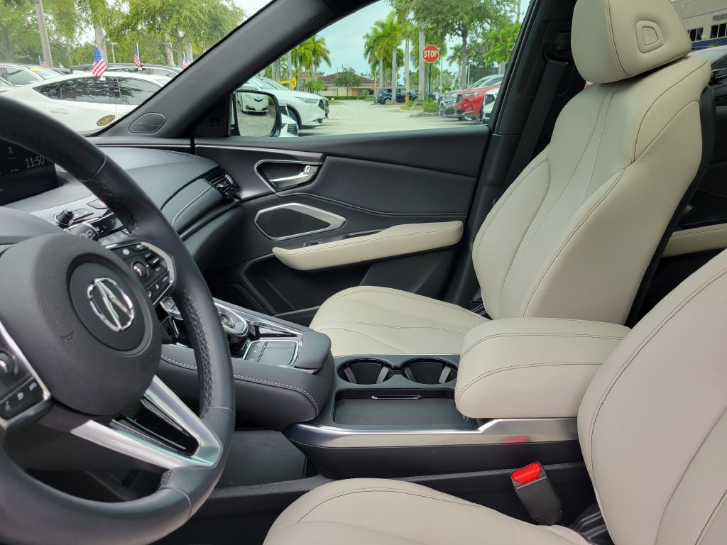 Used 2025 Acura RDX SH-AWD image 16
