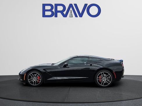 Used 2017 Chevrolet Corvette Stingray Coupe RWD image 6